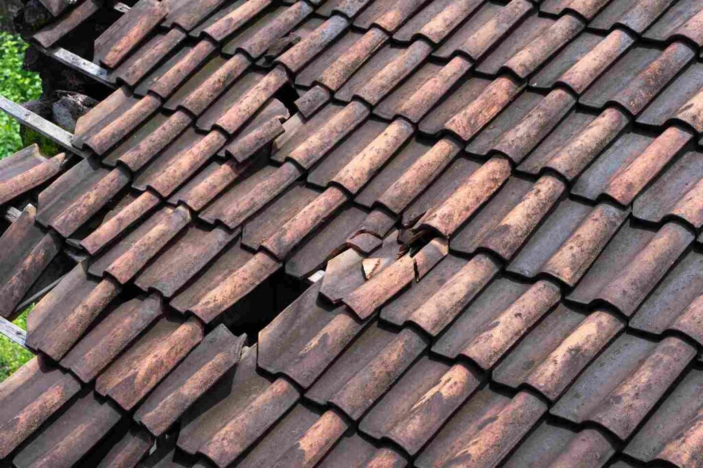 Cracked or Broken Tiles​